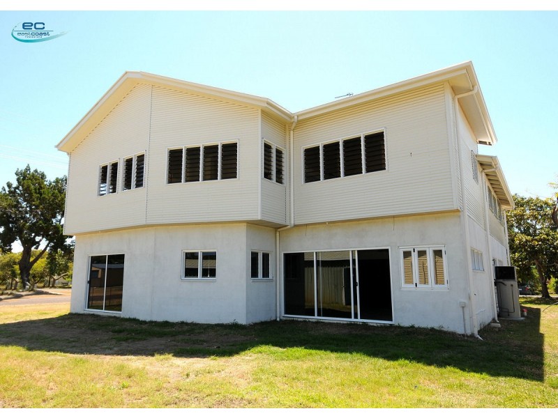 AUCTION 57 Ocean  Street, Torquay QLD 4655