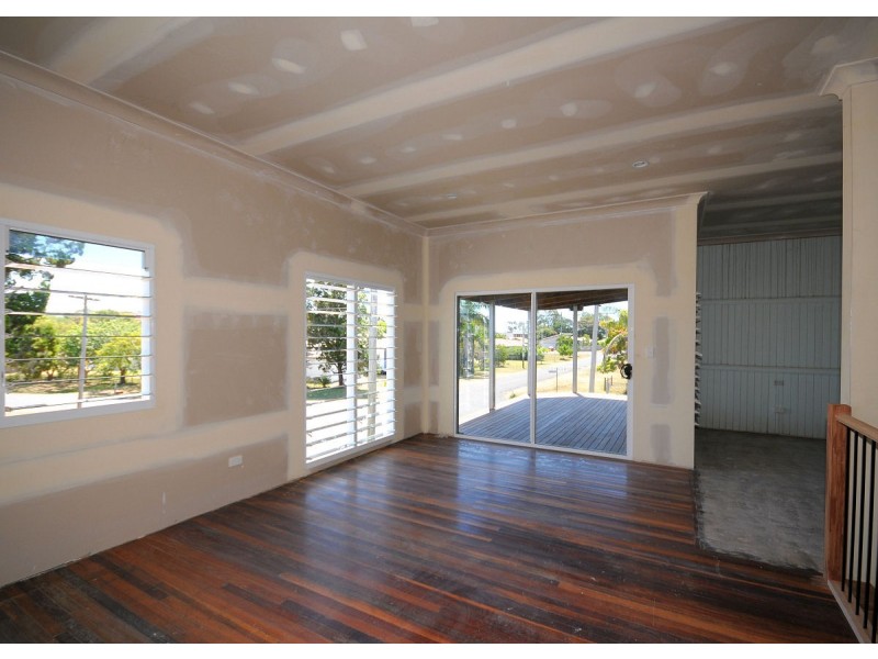 AUCTION 57 Ocean  Street, Torquay QLD 4655