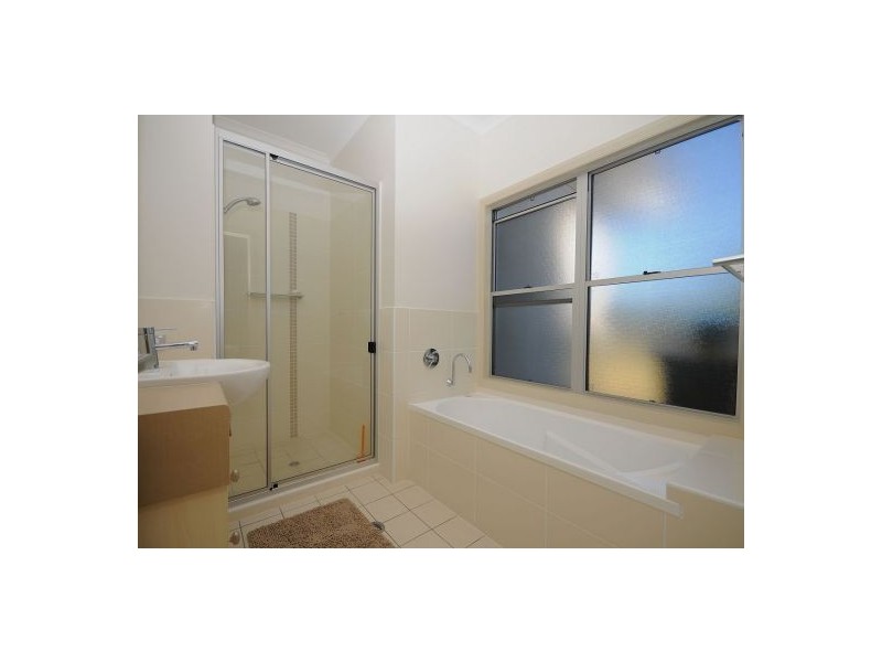 20/230 Pulgul Street, Urangan QLD 4655