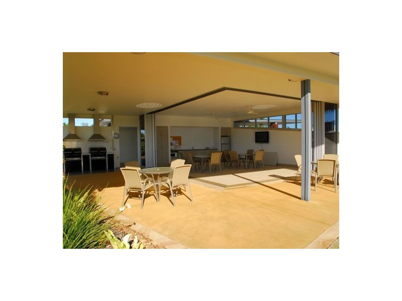 20/230 Pulgul Street, Urangan QLD 4655