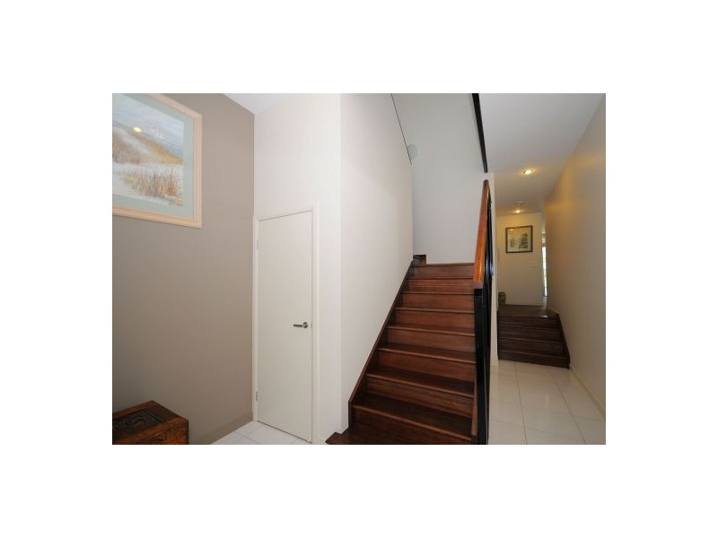 52/230  Pulgul Street, Urangan QLD 4655