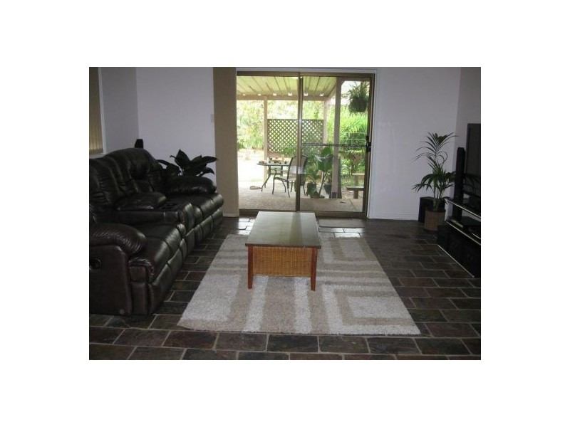25 Raintree Avenue, Burrum Heads QLD 4659