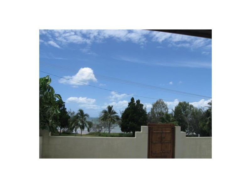 238 Esplanade, Pialba QLD 4655