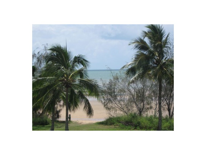 238 Esplanade, Pialba QLD 4655