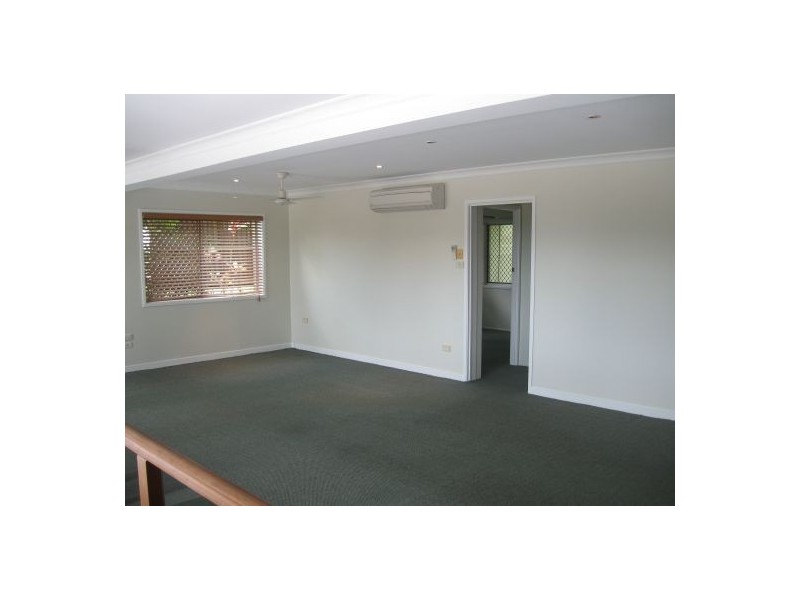 238 Esplanade, Pialba QLD 4655