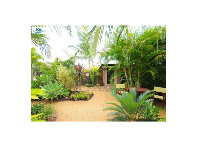 11 Layde Court, Urangan QLD 4655