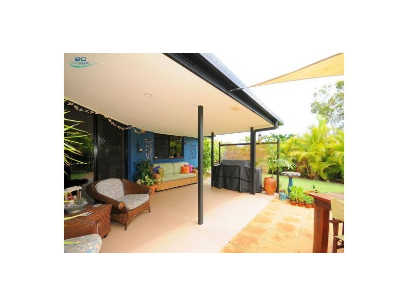 11 Layde Court, Urangan QLD 4655