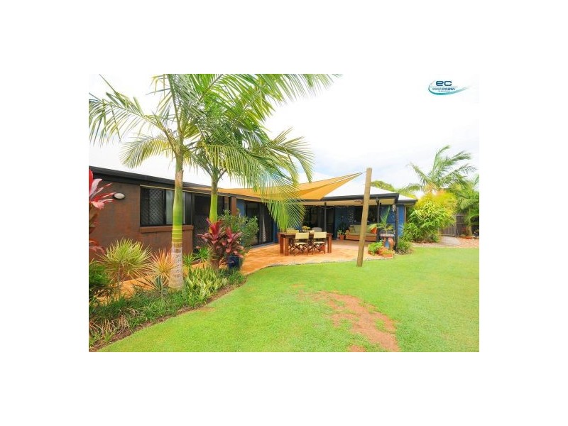 11 Layde Court, Urangan QLD 4655