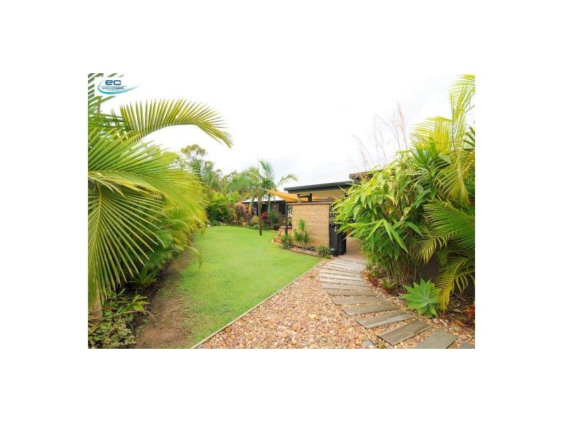 11 Layde Court, Urangan QLD 4655