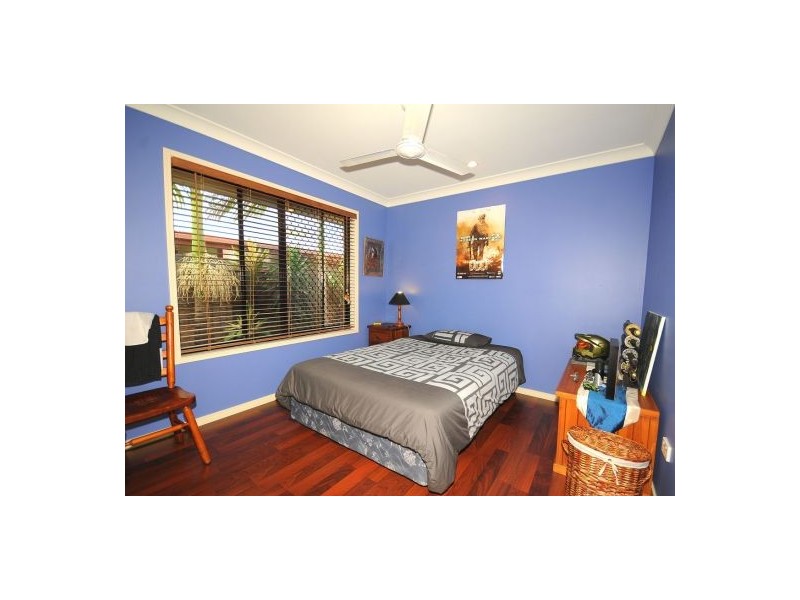 11 Layde Court, Urangan QLD 4655