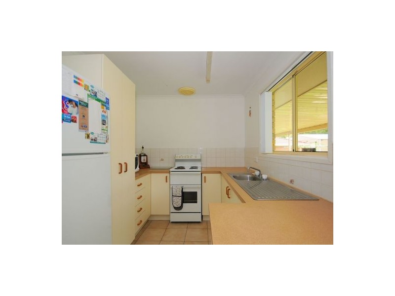 5 Vanda Street, Urangan QLD 4655