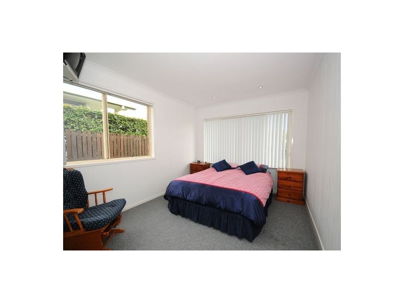 5 Vanda Street, Urangan QLD 4655
