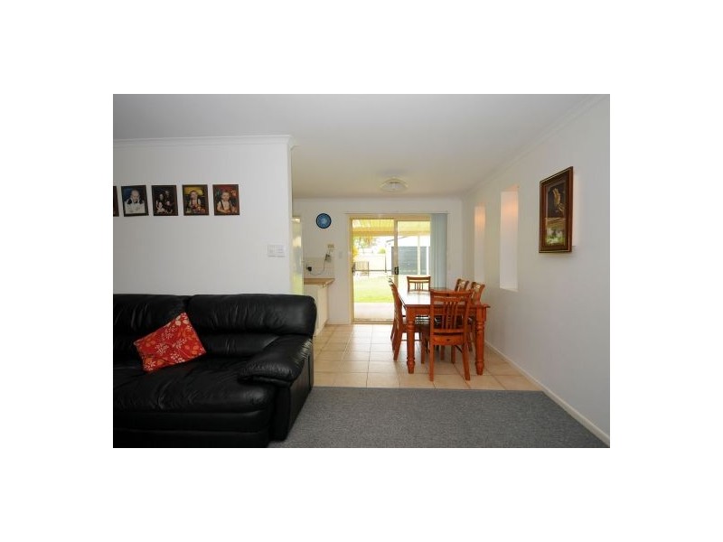 5 Vanda Street, Urangan QLD 4655