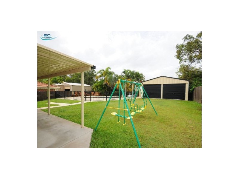 5 Vanda Street, Urangan QLD 4655