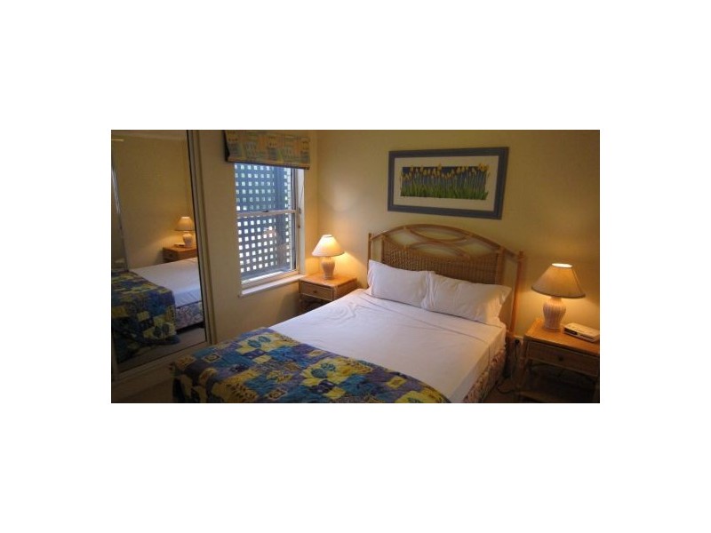 168 Buccaneer  Street, Urangan QLD 4655