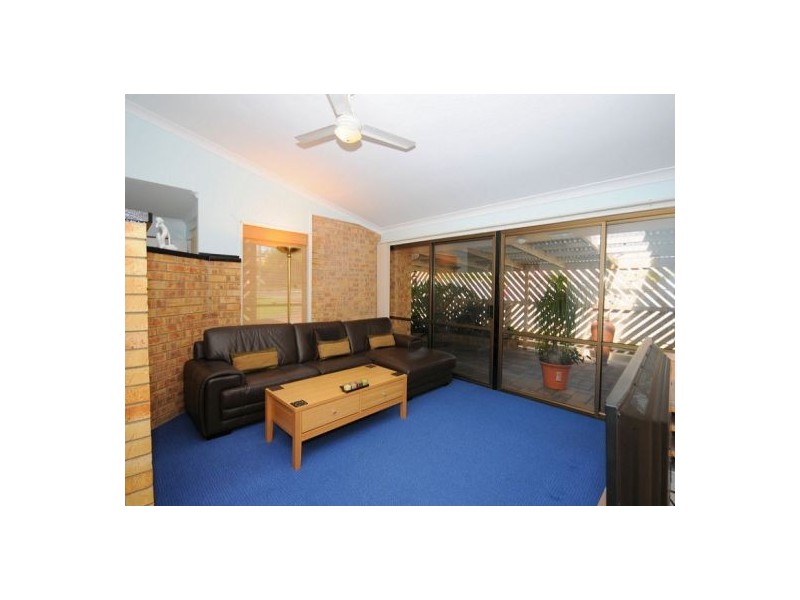 41 Hansen Street, Urangan QLD 4655