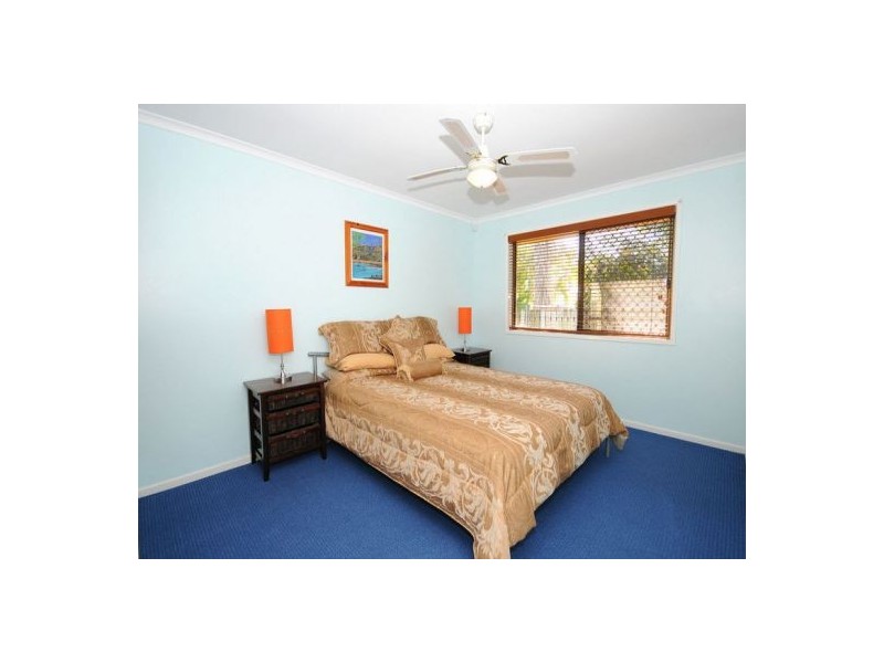 41 Hansen Street, Urangan QLD 4655