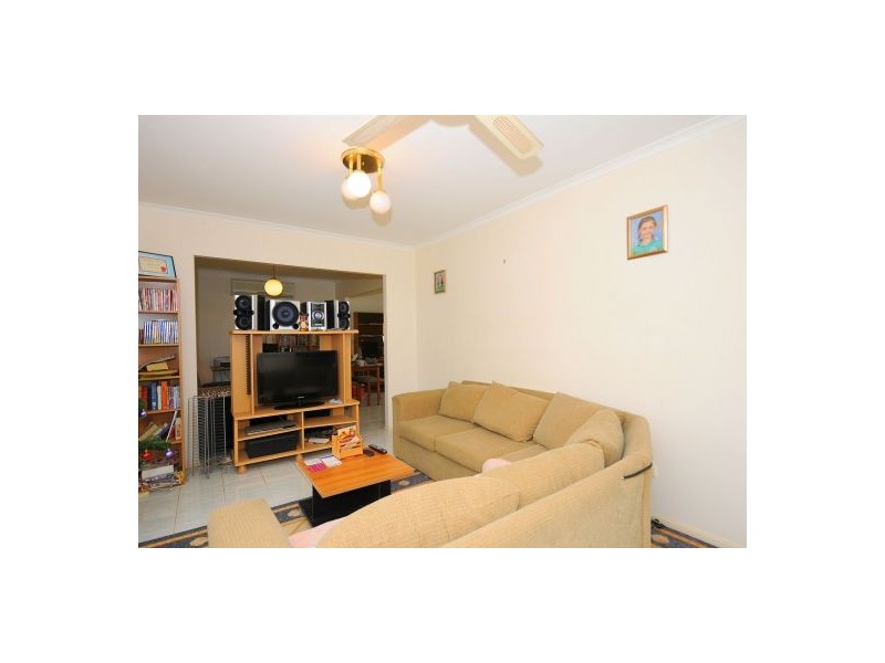 6 Satinay Street, Urangan QLD 4655
