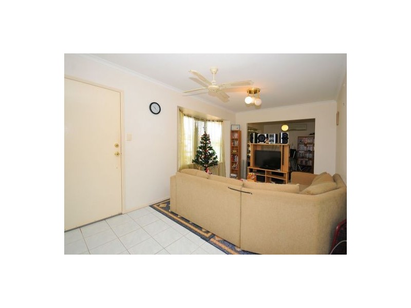6 Satinay Street, Urangan QLD 4655