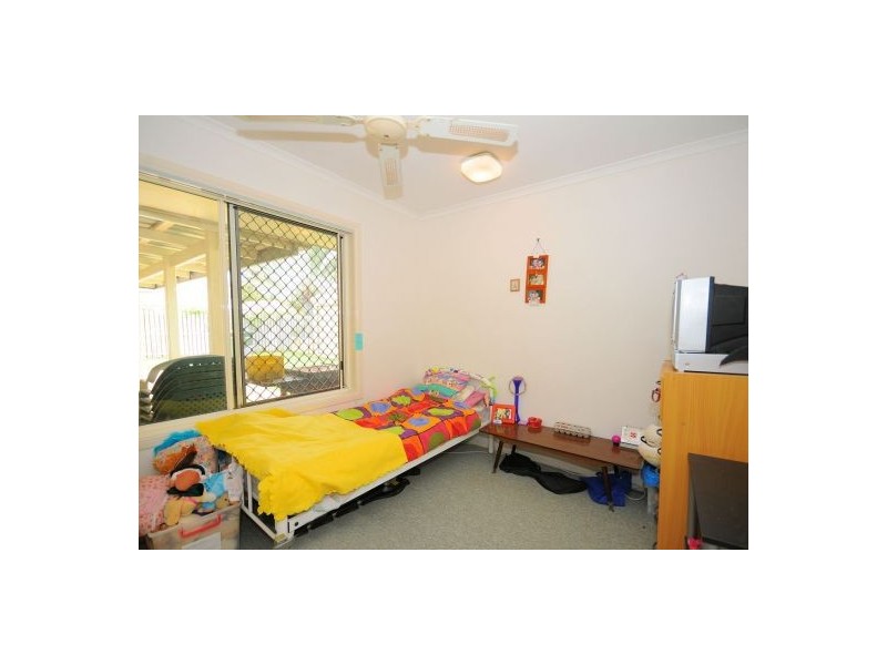 6 Satinay Street, Urangan QLD 4655
