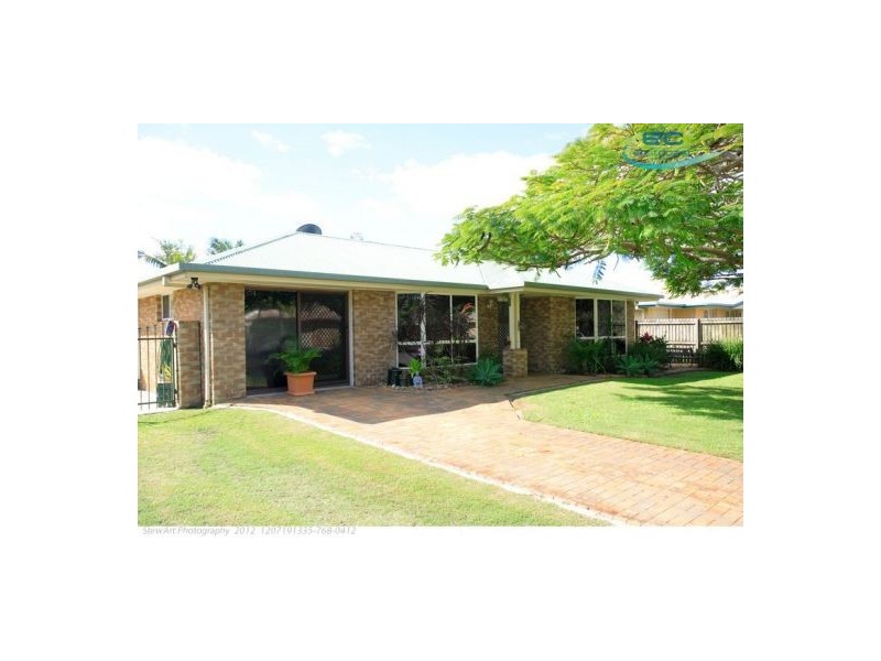 17 Cathy Place, Torquay QLD 4655