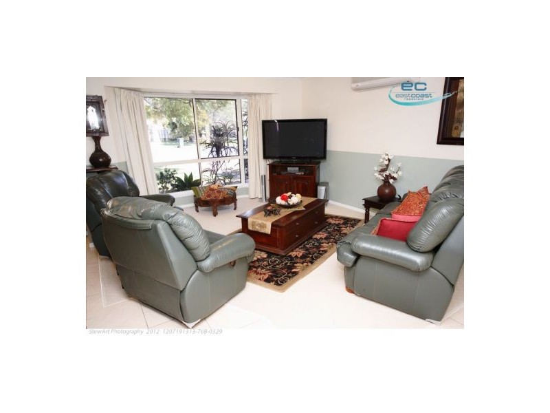 17 Cathy Place, Torquay QLD 4655