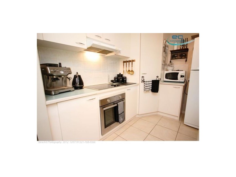 17 Cathy Place, Torquay QLD 4655