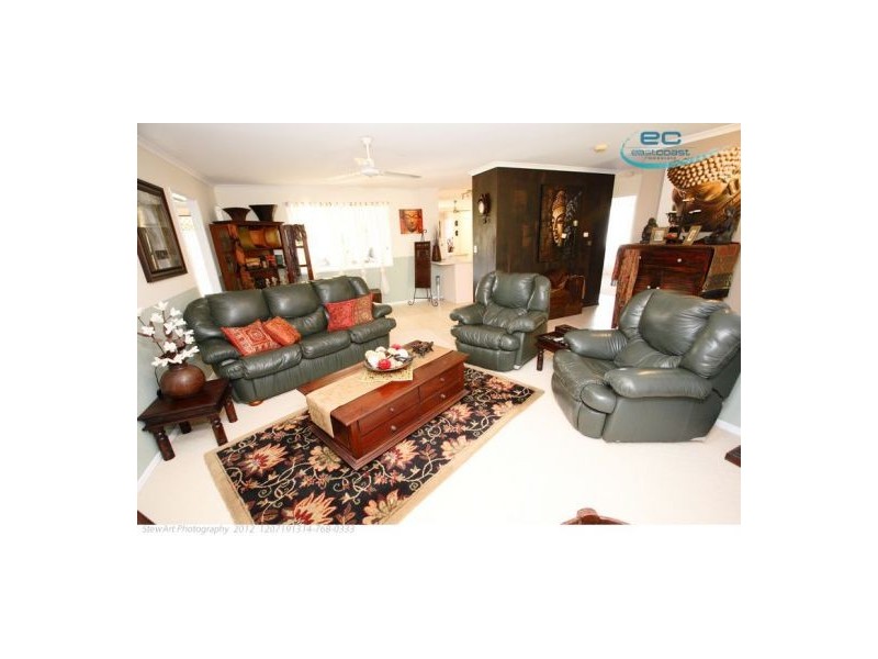 17 Cathy Place, Torquay QLD 4655