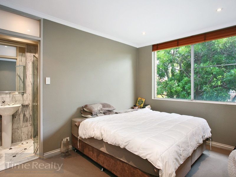 8/13 Bortfield Drv, Chiswick NSW 2046