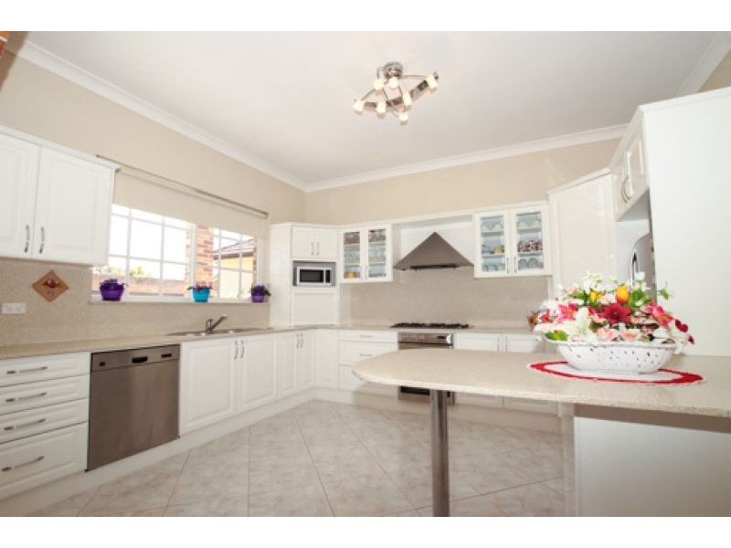 1/6 Mortlake Street, Concord NSW 2137