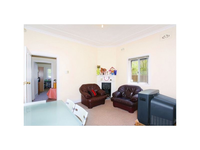 81 Yaralla St, Concord West NSW 2138