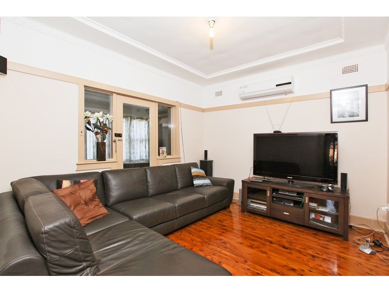 2a Lamrock Ave, Russell Lea NSW 2046