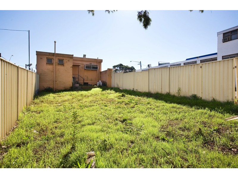 703 Forest Rd, Peakhurst NSW 2210