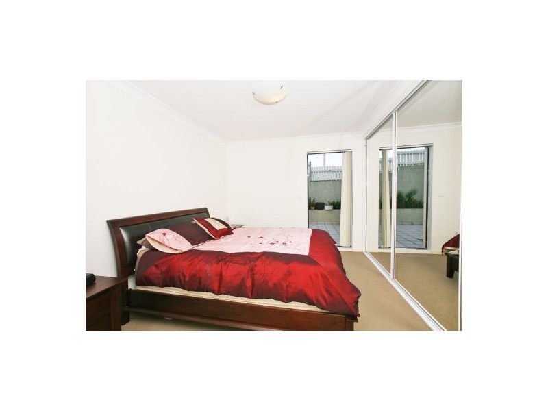 2/69 Bertram St, Mortlake NSW 2137