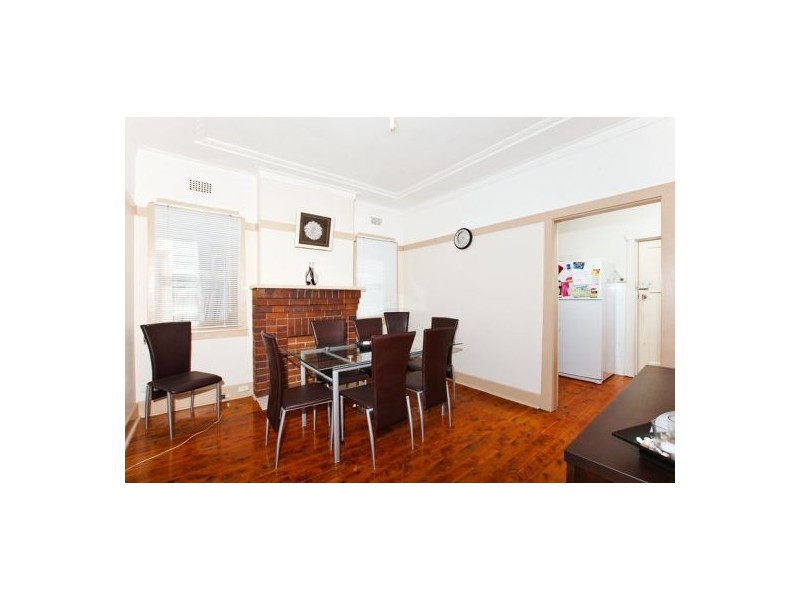 2a  Lamrock Ave, Russell Lea NSW 2046