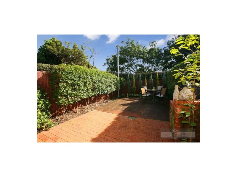 4/2 Barnstaple Lane, Five Dock NSW 2046