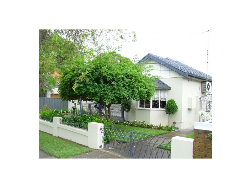 4 Cabarita Road, Concord NSW 2137