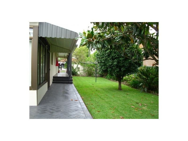 4 Cabarita Road, Concord NSW 2137