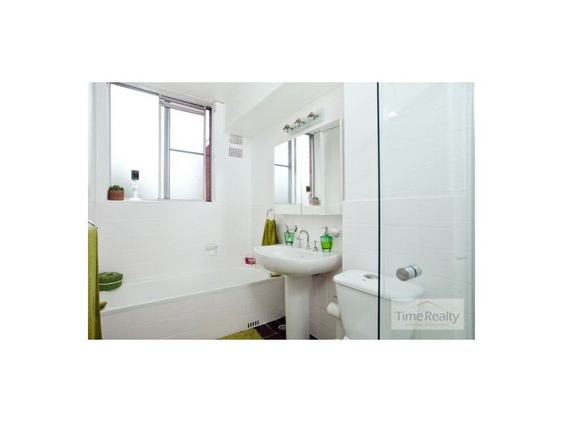 12/8 Bortfield Drv, Chiswick NSW 2046