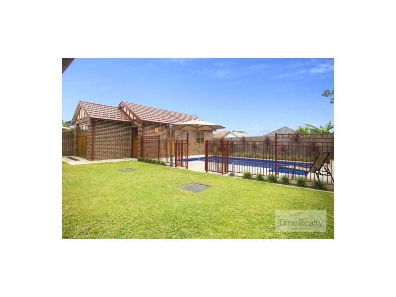 29 Gloucester St, Concord NSW 2137