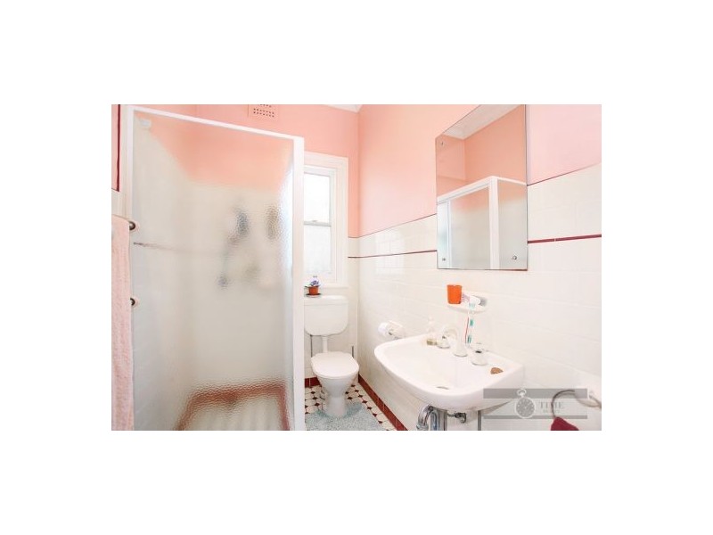 6 Smallwood Crescent, Homebush NSW 2140