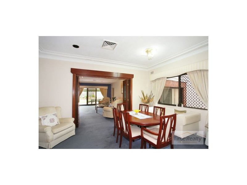 4 Meadow St, Concord NSW 2137