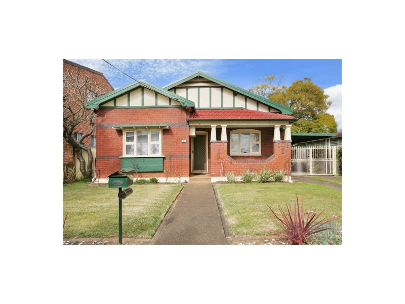 18 Zoeller St, Concord NSW 2137