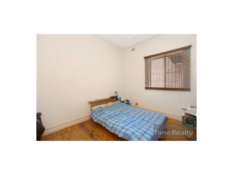 17 Petersham Rd, Marrickville NSW 2204