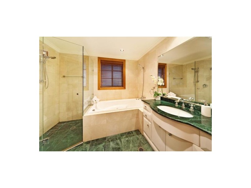 18 Sanders Pde, Concord NSW 2137