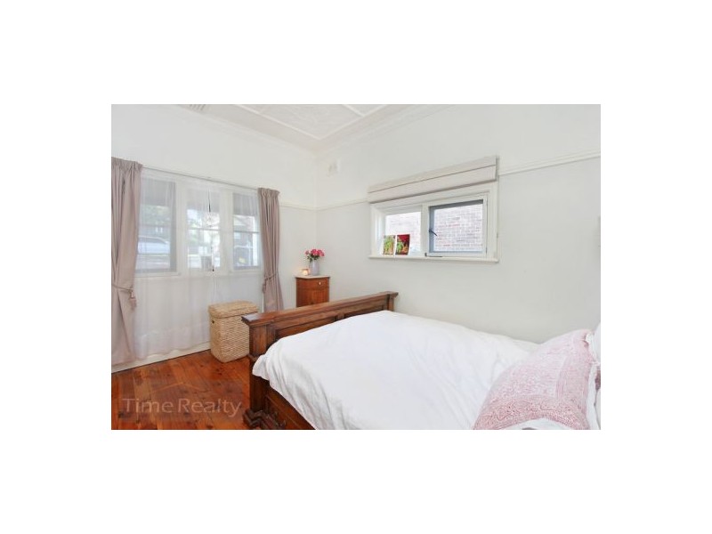 42 Links Ave, Concord NSW 2137