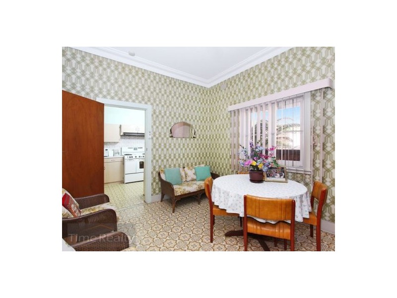 1 Boronia Ave, Russell Lea NSW 2046
