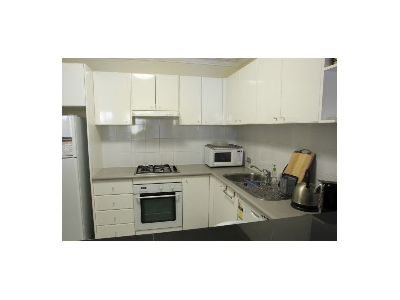 109/6 Wentworth Drv, Liberty Grove NSW 2138