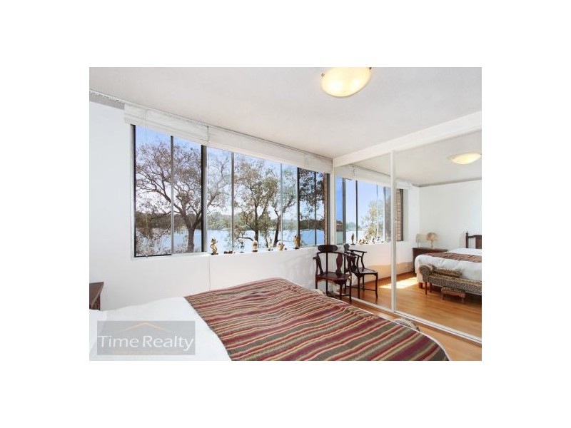 1/13 Bortfield Drv, Chiswick NSW 2046