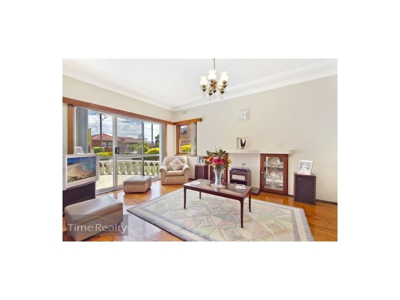 10 Udall Ave, Five Dock NSW 2046